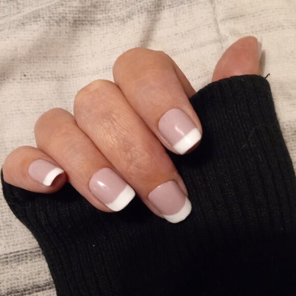 24-pc French Tips 💅 Press on Nail Set (Made to Order) - Picture 1 of 5